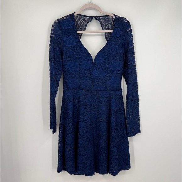 New Trixxi Lace Floral Sweetheart Neck Long Sleeve Blue Open Back Midi Dress - Picture 1 of 12